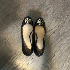 Tory Burch Black Leather heel with Signature Logo
